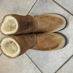 Ugg sheepskin and wool boots